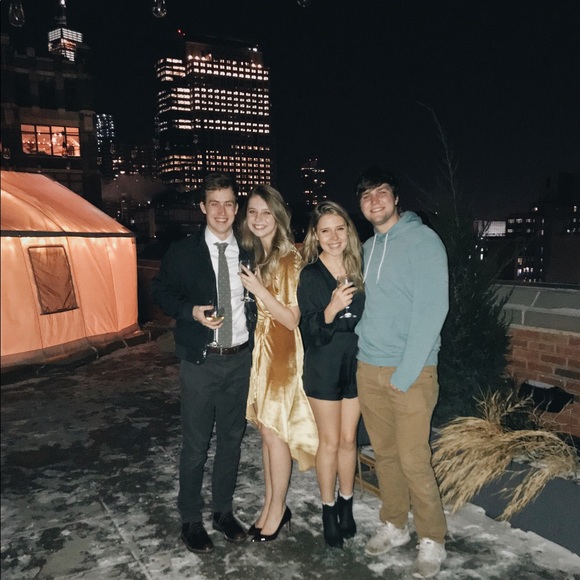 Meet Your Posher - Picture 2 of 2